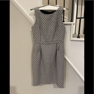 Womens size 8 White House black market dress